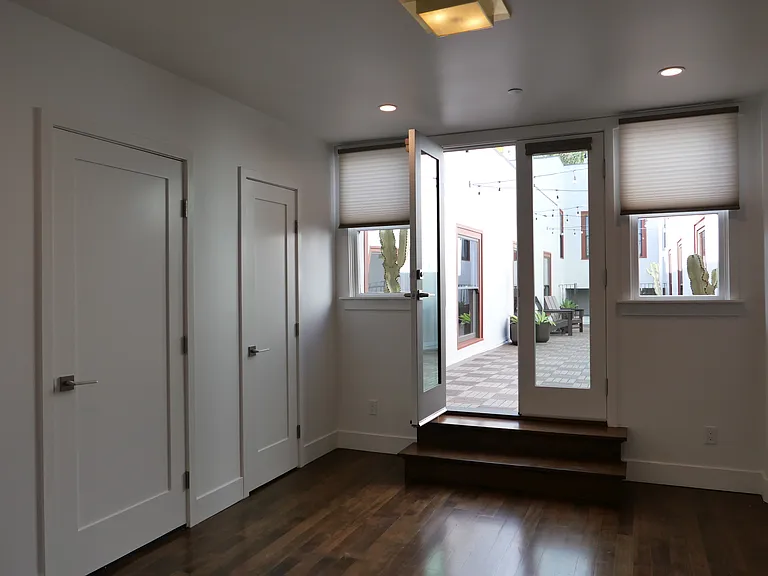 373 E Main St — Photo 13