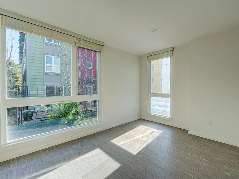 Viola Apartments — Photo 69