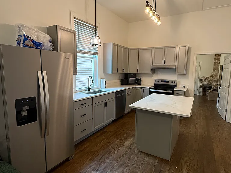 8633-35 Plum St #8635 — Photo 4