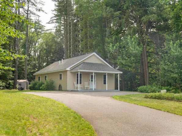 37 Meadow Lane, New Gloucester, ME 04260