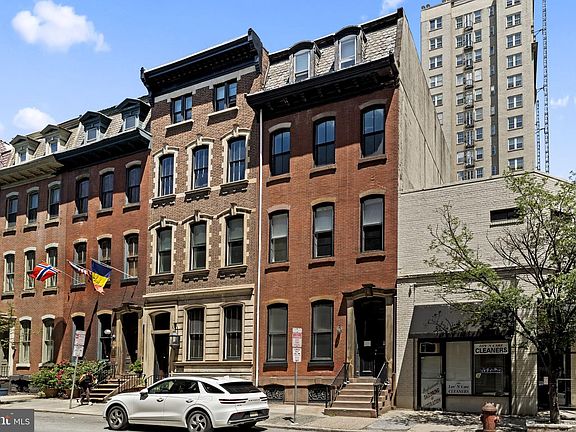 2nd image of 1903 Spruce St APT 2C
