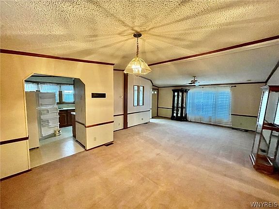 2nd image of 3 Juniper Ln