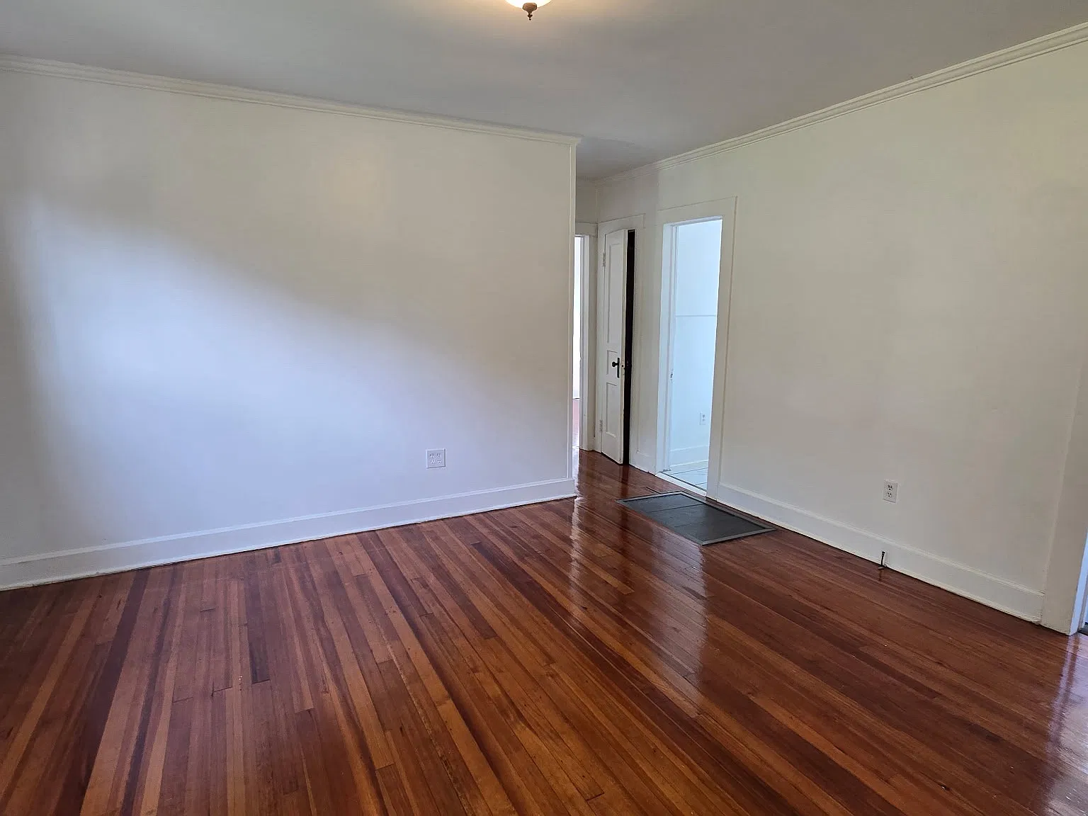 2 bed, $1,200 — Photo 2