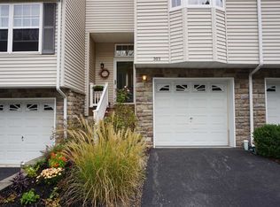 303 Pondview Loop #303, Wappingers Falls, NY 12590