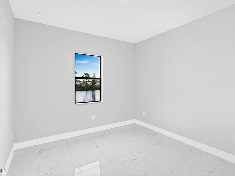 2511 NW 25th St — Photo 12