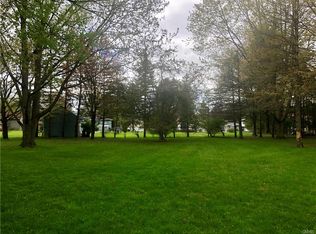 8 Shawnee Pl, Whitesboro, NY 13492