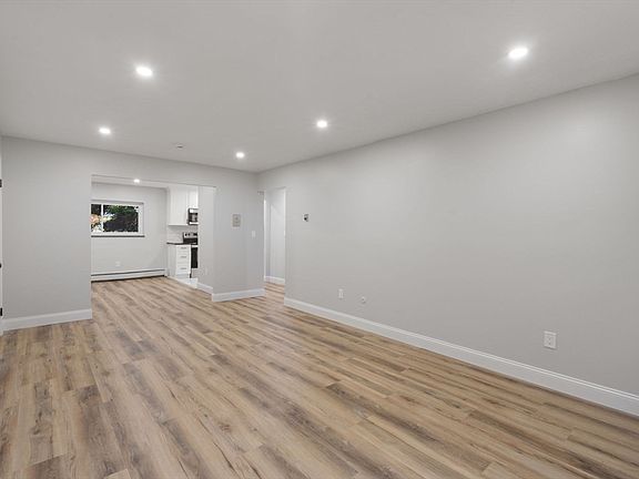 4th image of 89 Walnut St APT 2