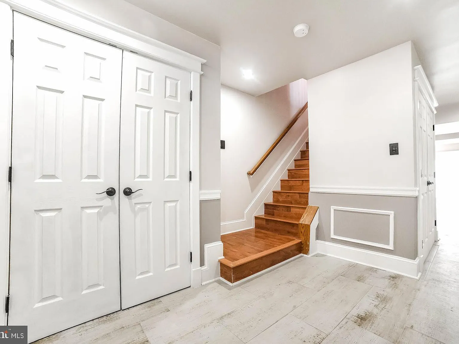 4 bed, 3.5 bath, 2370 sqft, $2,950 — Photo 2