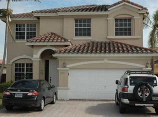 2071 NW 100th Ave, Pembroke Pines, FL 33024