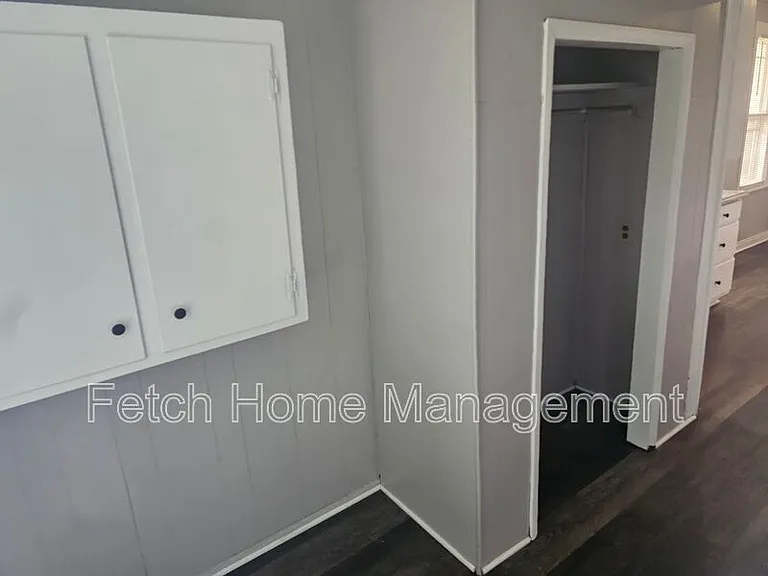 428 Smith St — Photo 7