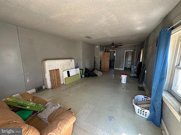 2nd image of 3607 Rhawn St