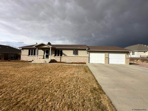 1102 E 28th Ave, Torrington, WY 82240