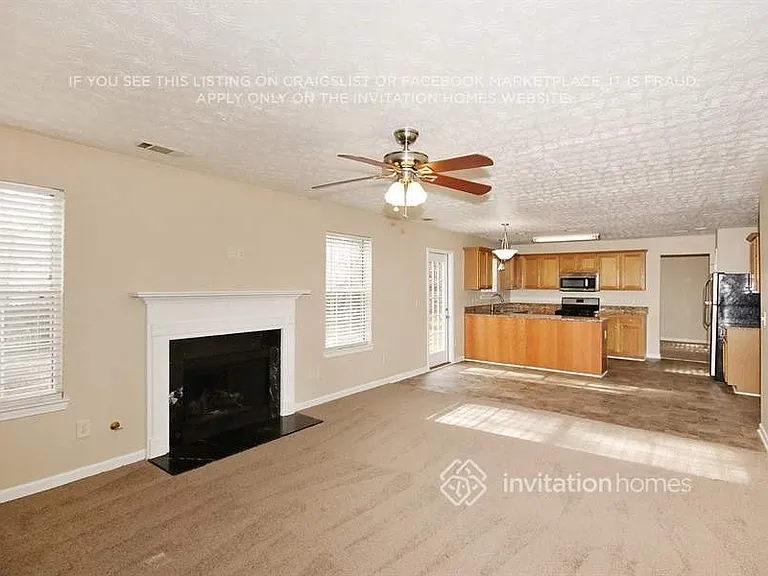 3925 Bradford Walk Trl — Photo 3