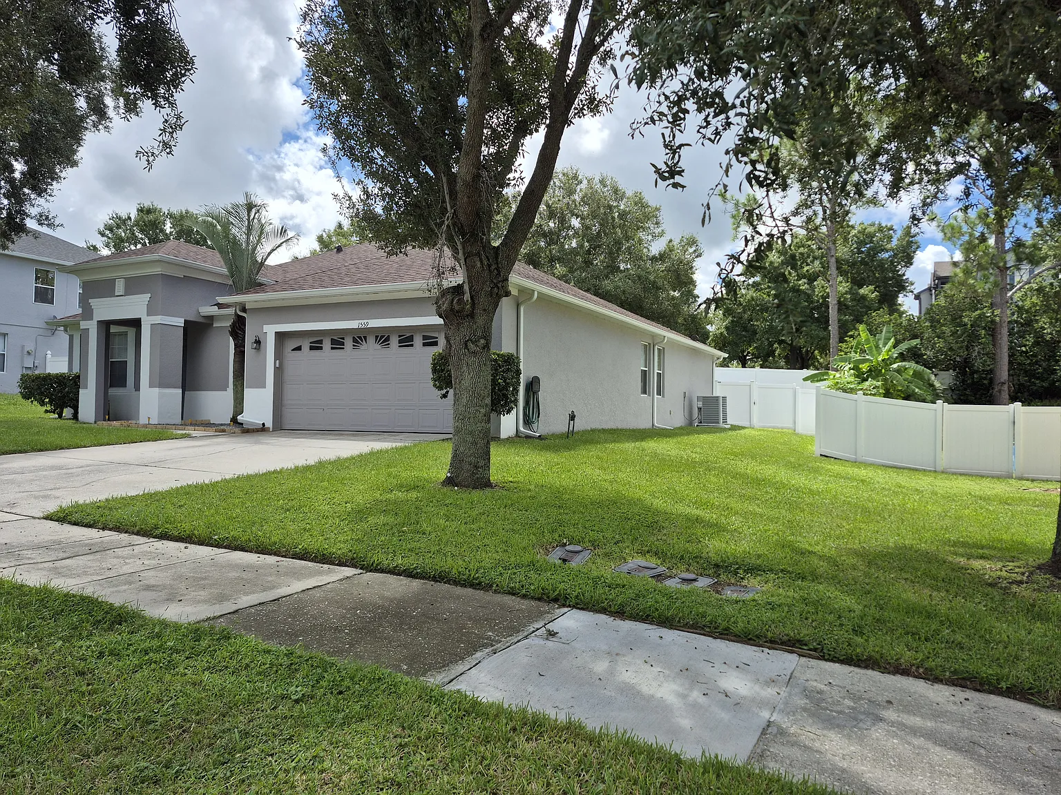 4 bed, 2344 sqft, $2,500 — Photo 3