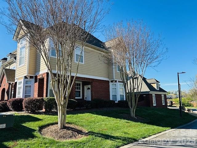 1st image of 1001 Central Park Cir