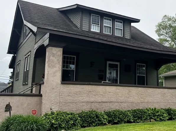 353 W North Ave, East Palestine, OH 44413