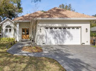 2415 Los Robles Dr, Fernandina Beach, FL 32034