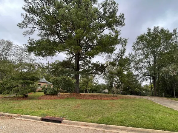 102 Green Dr #22, Jackson, MS 39211