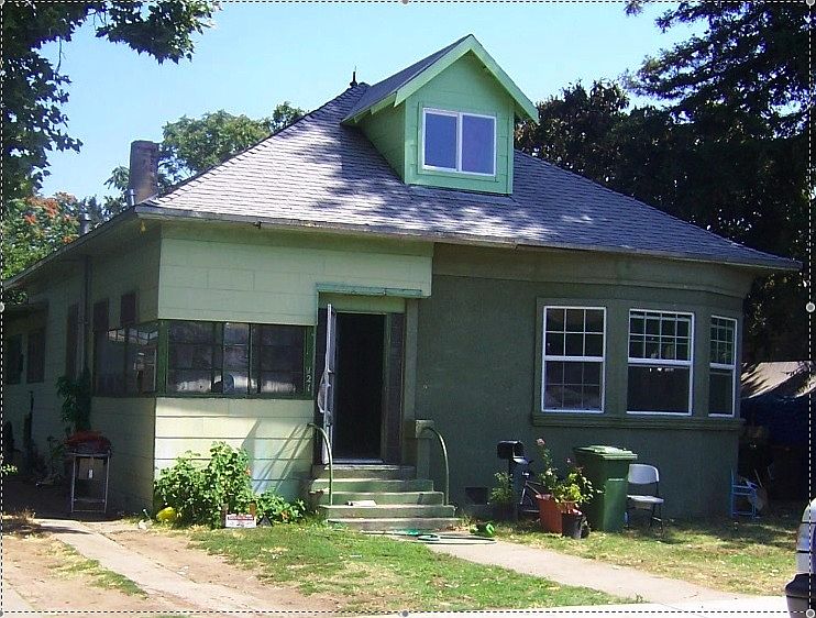 1st image of 121 Olive Ct