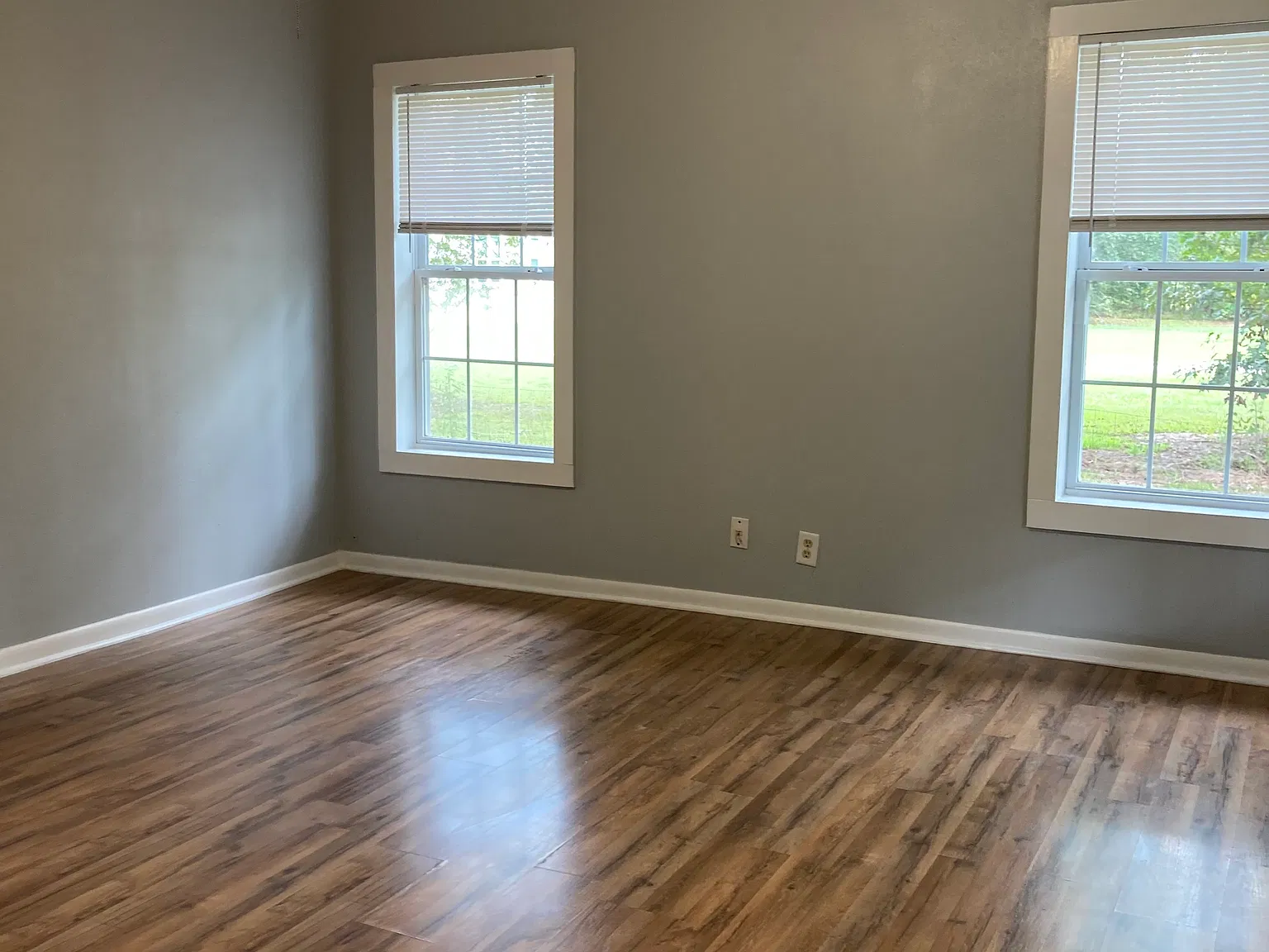 3 bed, 1600 sqft, $1,050 — Photo 2