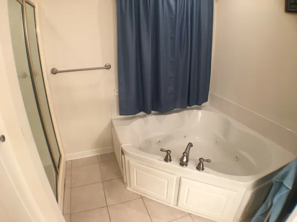 401 Birchwood Ln, Dothan, AL 36301