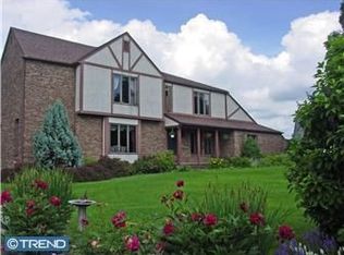 9 Hollly Hill Ln, Stockton, NJ 08559