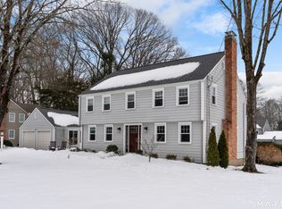 19 Glen Hollow, West Hartford, CT 06117