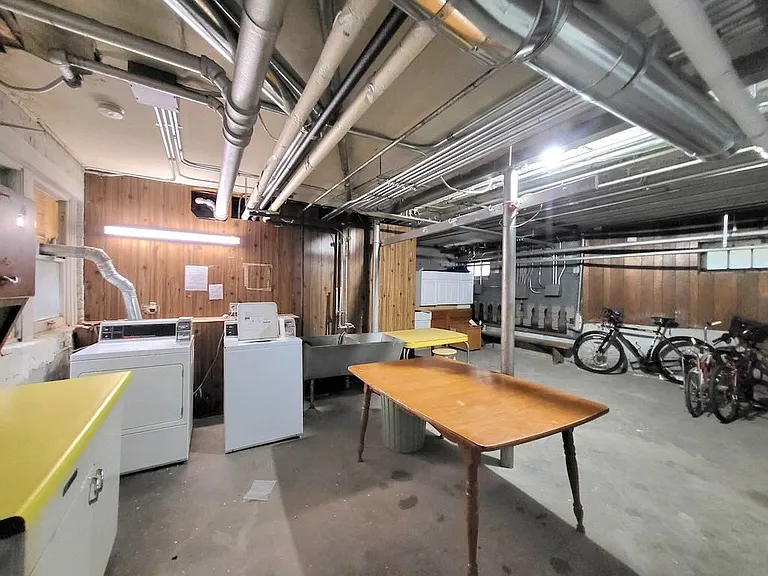 2131 W Giddings St #B3 — Photo 17