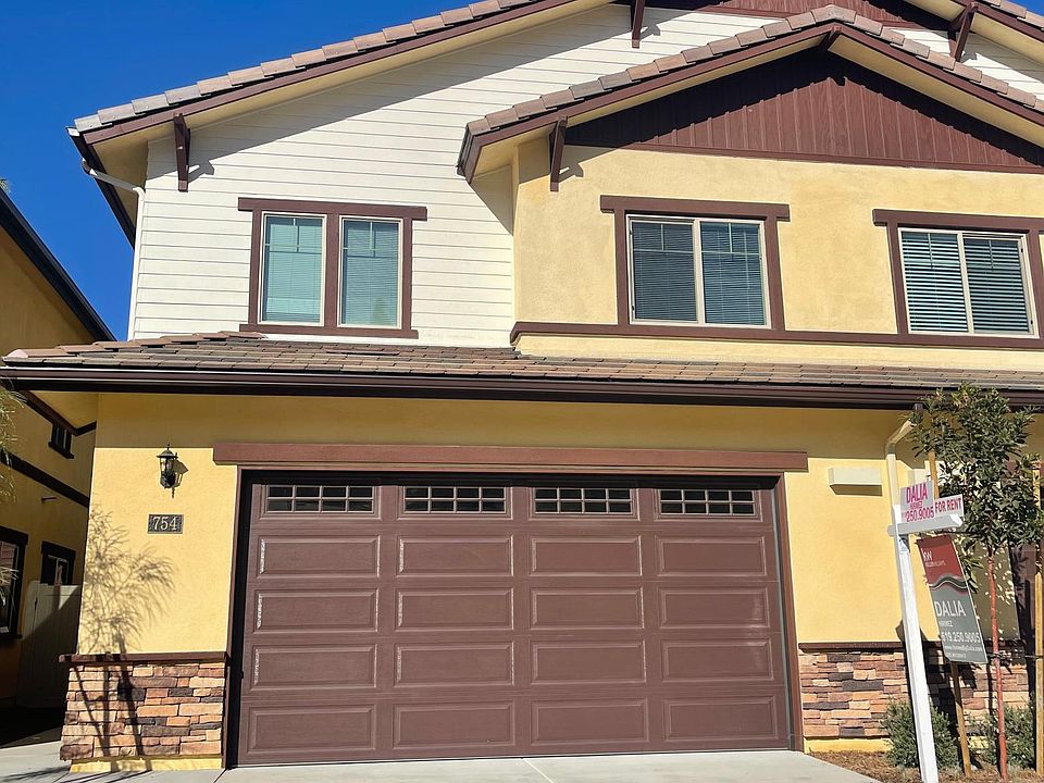 1st image of 754 Anastasia Ct