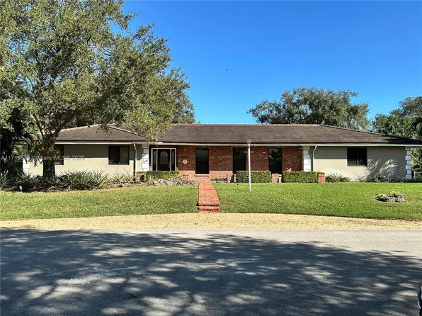15455 SW 72nd Ct, Palmetto Bay, FL 33157