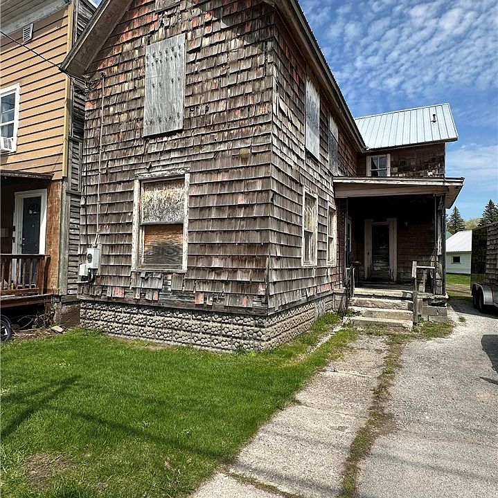 1st image of 624 W End Ave