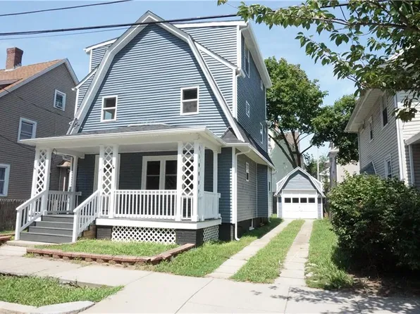 37 Cyr St, Cranston, RI 02905
