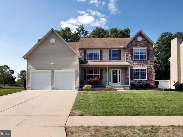 2 Serene Ln, Sicklerville, NJ 08081