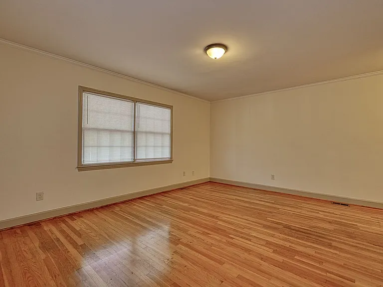 831 John B White Sr Blvd — Photo 45