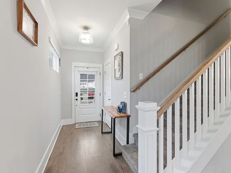 8649 Lawson Dr — Photo 5