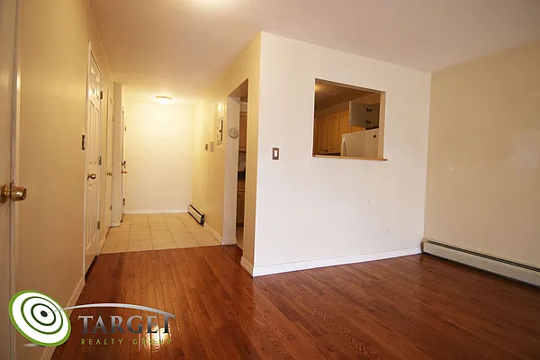 Rented by Target Realty Group | media 21