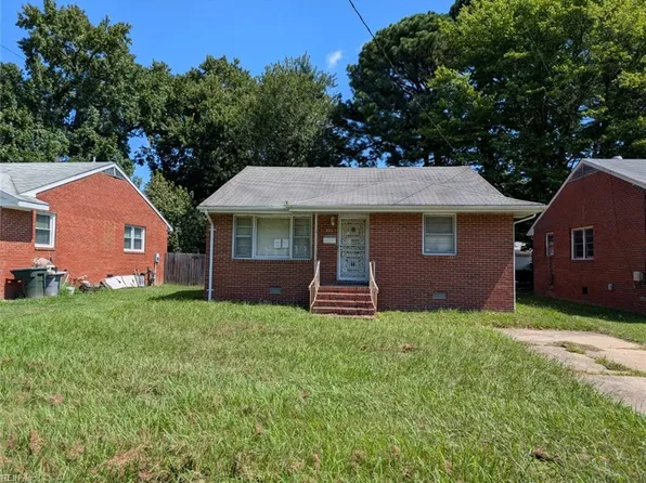 820 Pocahontas Pl, Hampton, VA 23661