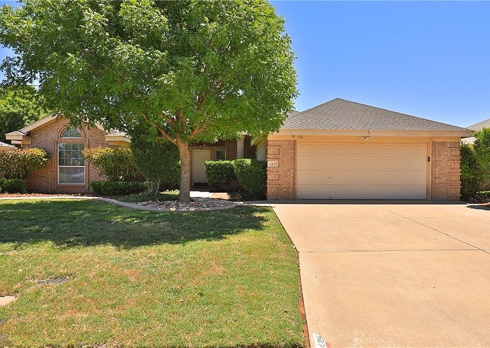 1st image of 6425 Twin Oaks Dr
