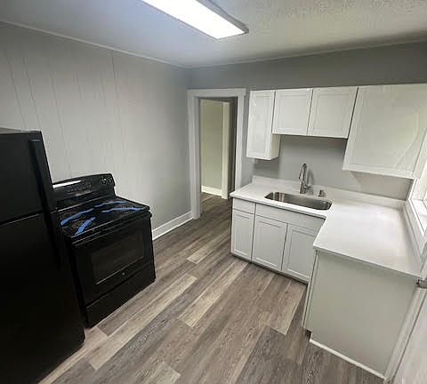2nd image of 322 Kenslo Ave