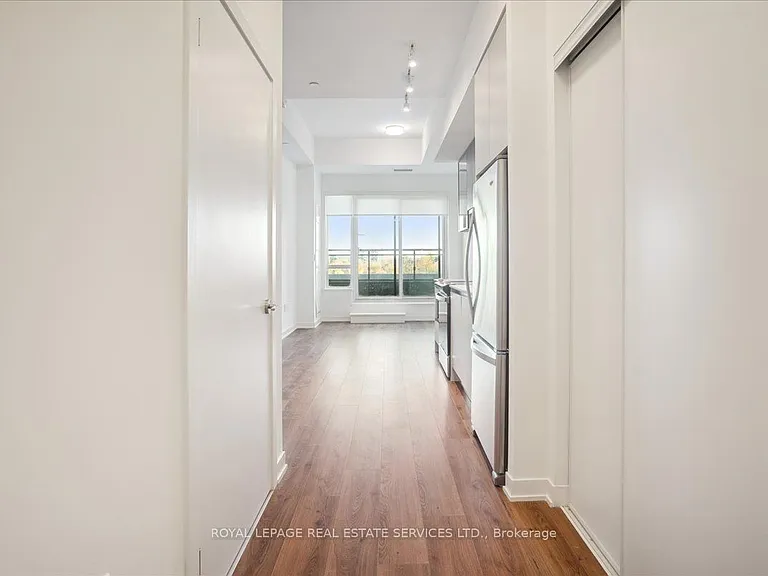 395 Dundas St W #239 — Photo 9