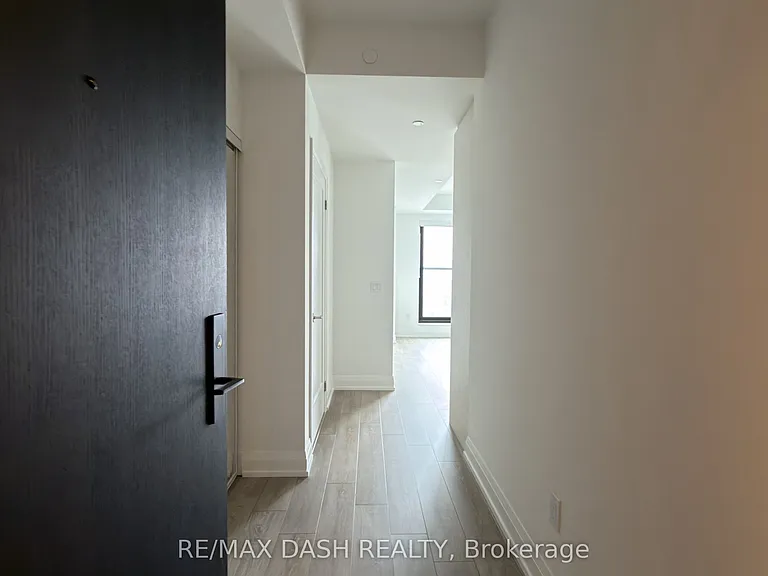20 Soudan Ave #3611 — Photo 6