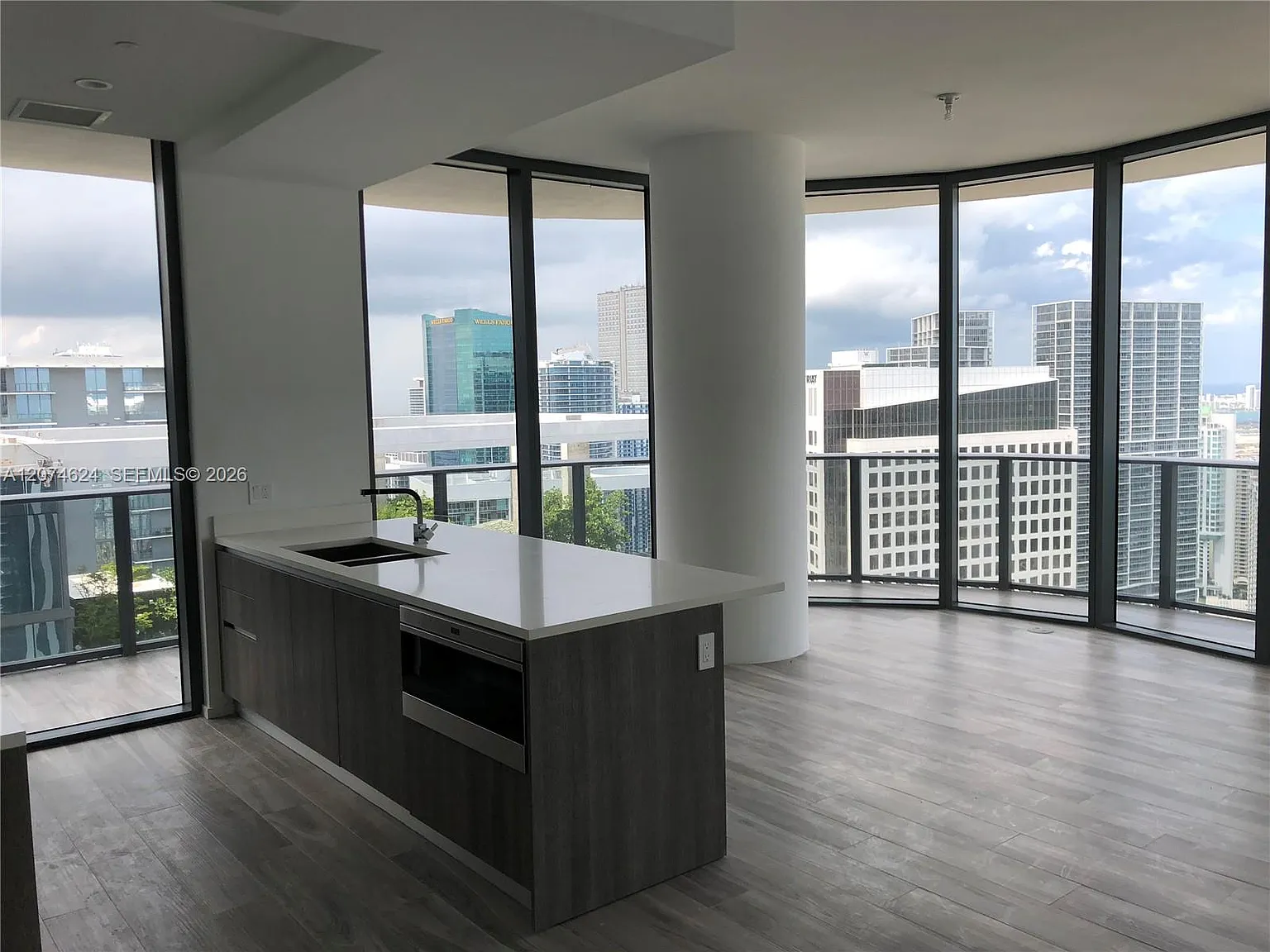 801 Sma Residence Condo — Photo 4