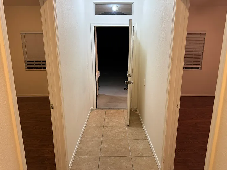 317 Phyllis Dr #2 — Photo 5