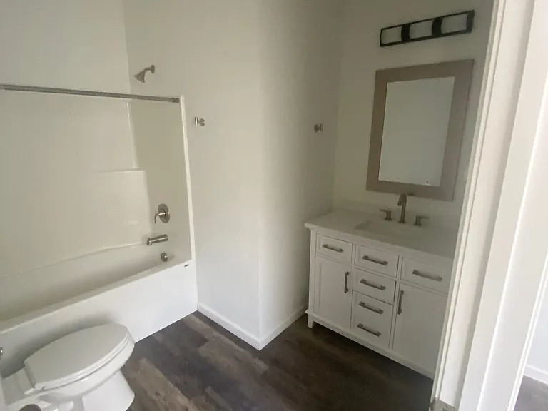 128 Washington St — Photo 4