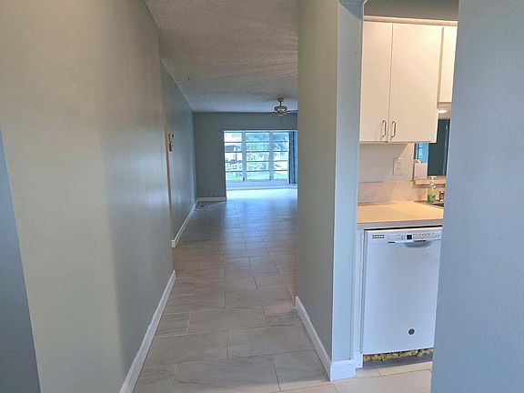 4th image of 5071 W OAKLAND PARK Boulevard #109