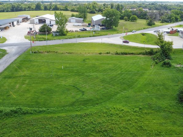 1332 N Kansas Ave, Marceline, MO 64658