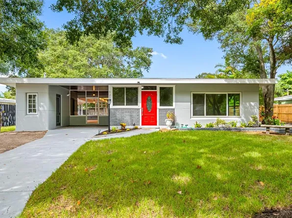 1200 Farragut Dr N, Saint Petersburg, FL 33710
