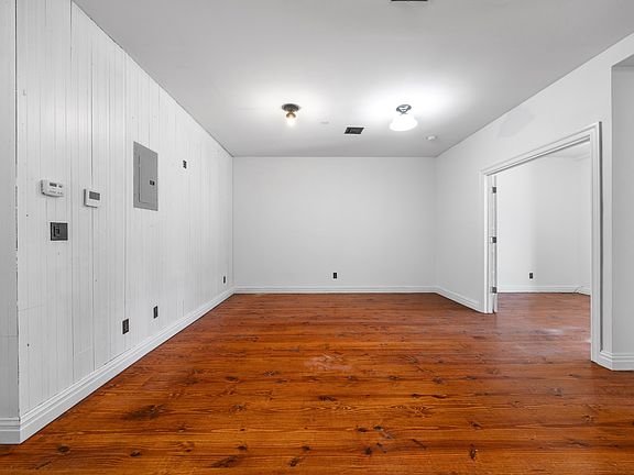 3rd image of 235 Kent Ave APT 2B