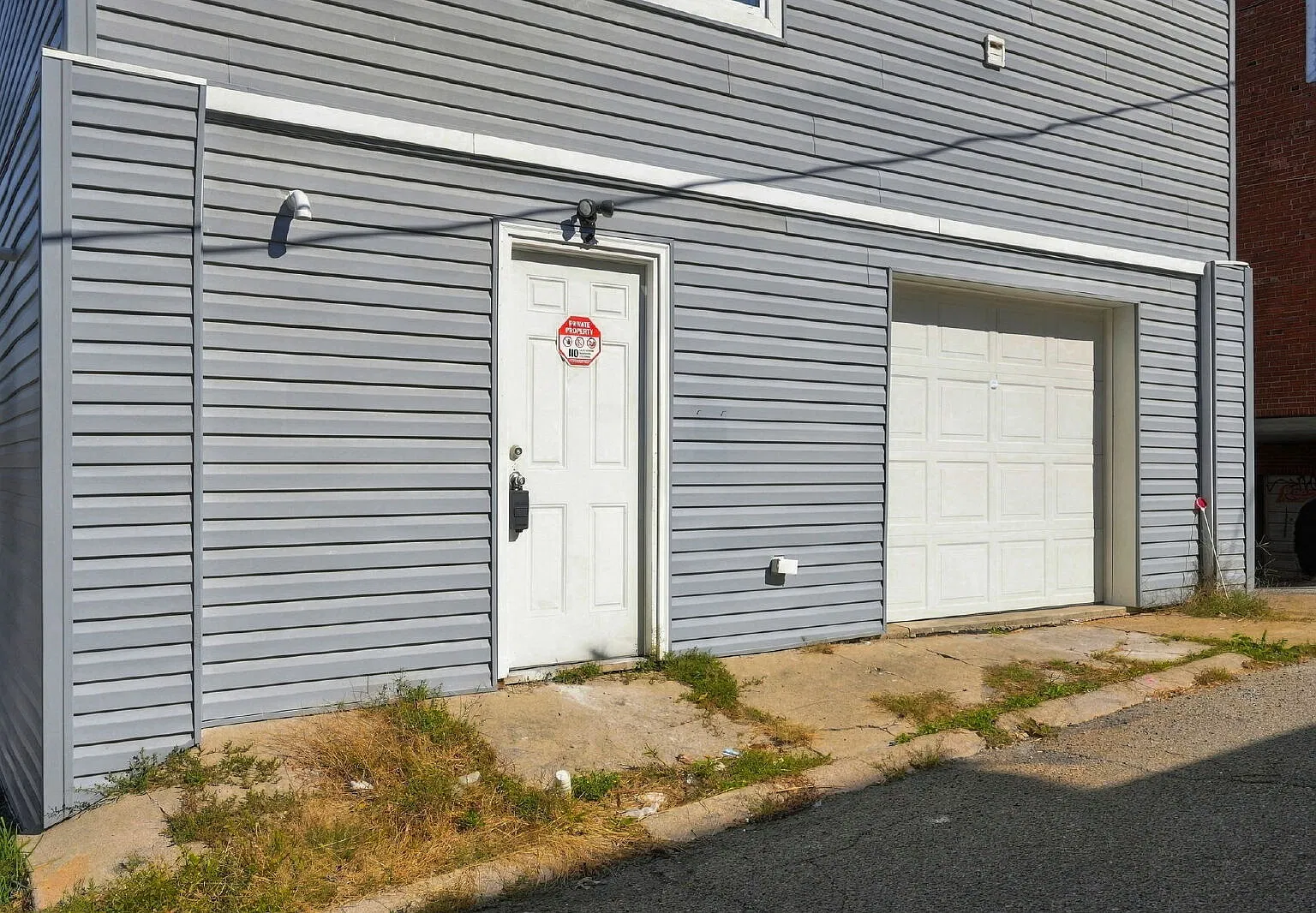 1 bed, 1.0 bath, $900 — Photo 3