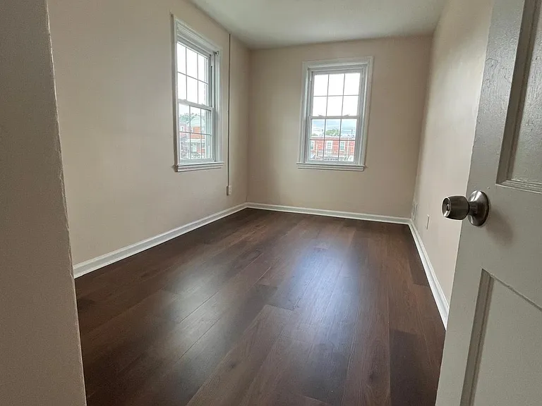 7452 Lawrence Rd — Photo 15